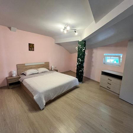 Apartment Happy Holiday Lazur Burgas Zewnętrze zdjęcie