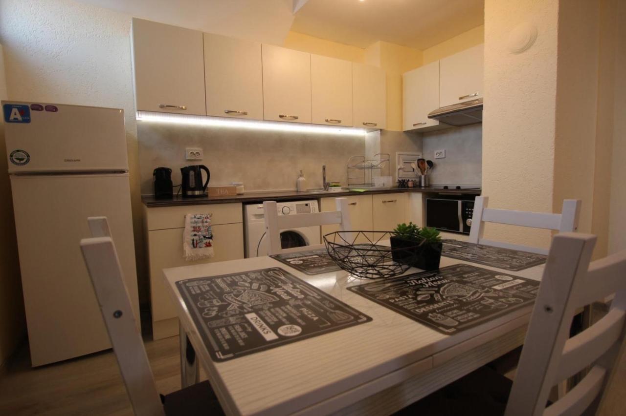 Apartment Happy Holiday Lazur Burgas Zewnętrze zdjęcie