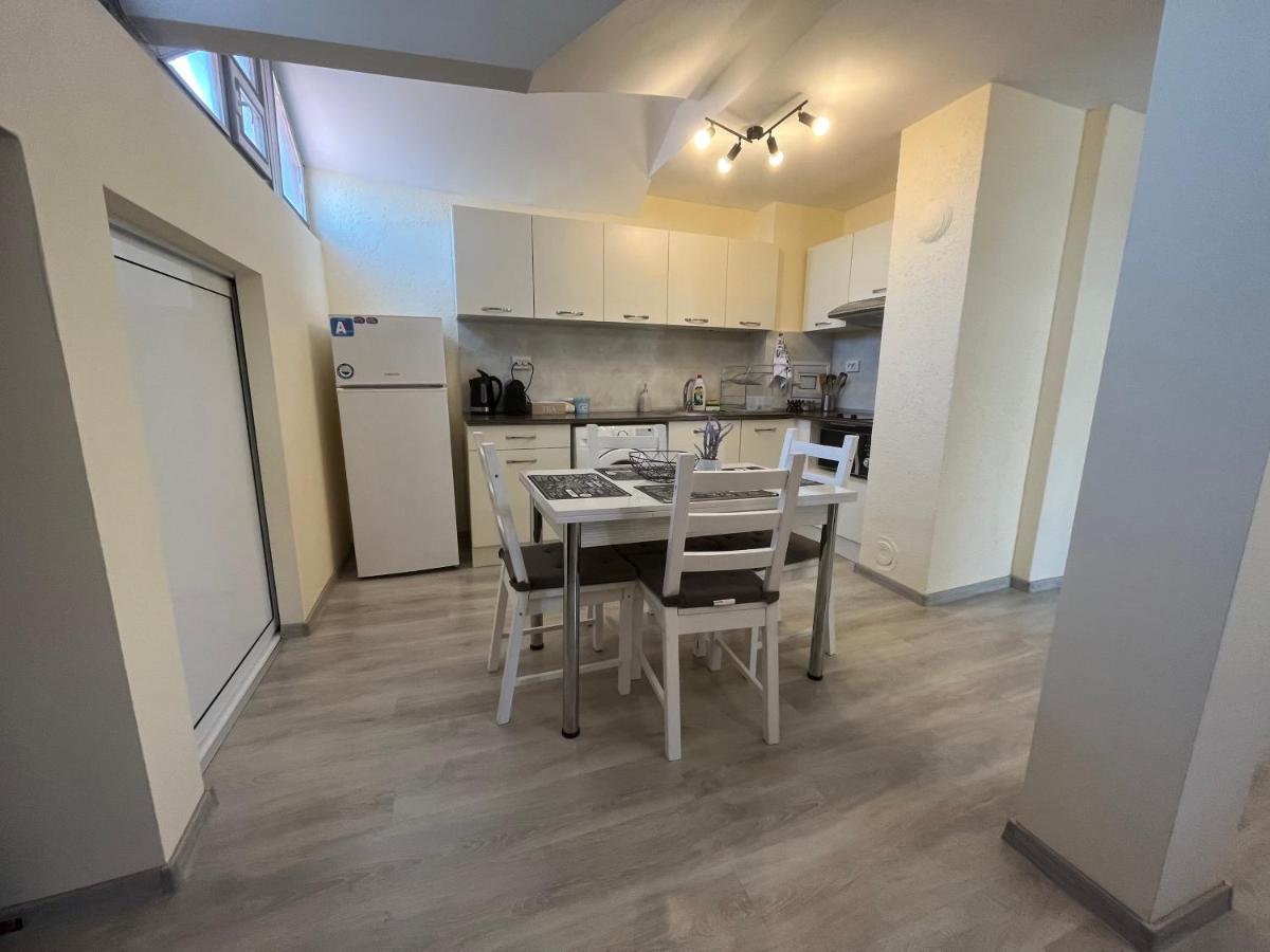 Apartment Happy Holiday Lazur Burgas Zewnętrze zdjęcie